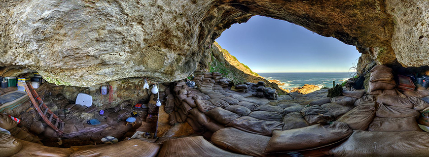 A digital rendering of the inside of the Blombos cave that can be seen in the Virtual Reality experience.