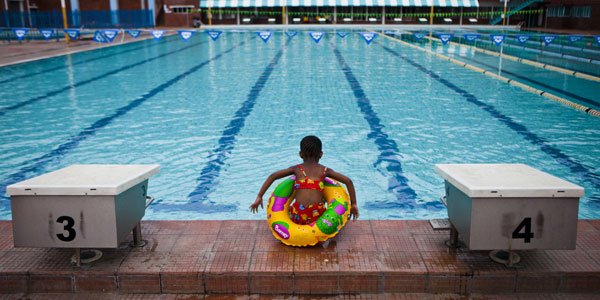Children swimming. ©Lauren Mulligan | www.wits.ac.za/curiosity/