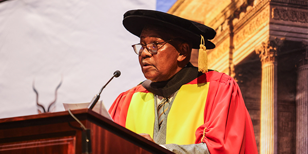 Kaizer Motaung urges graduates to ‘stay driven’