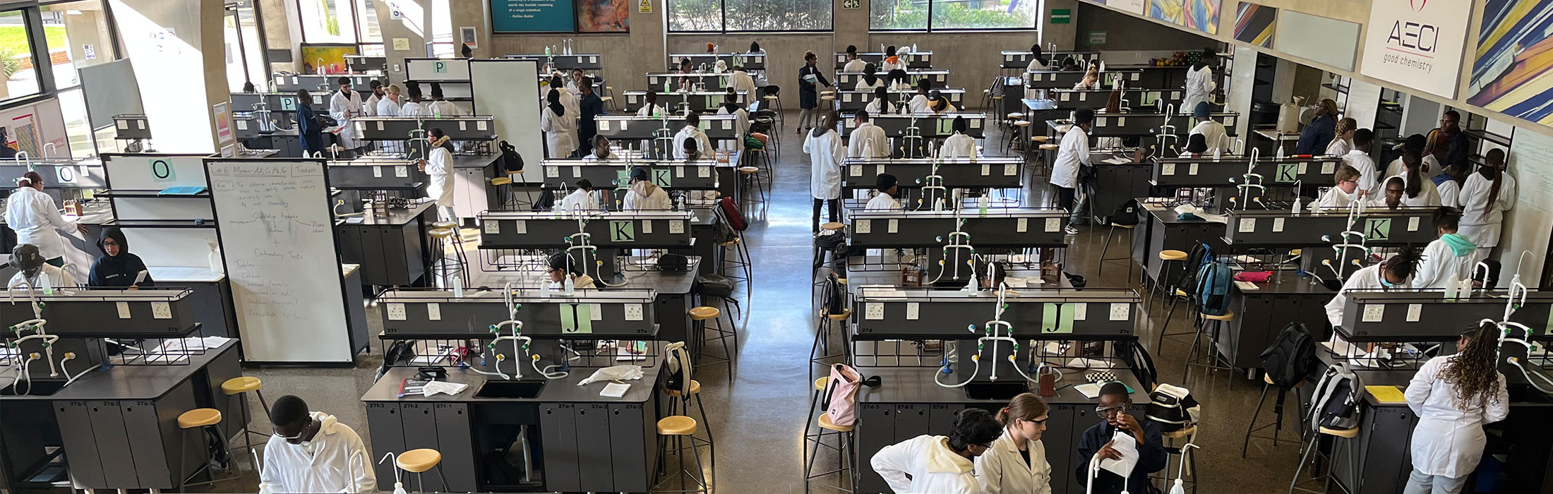 Students in Wits Chemistry lab