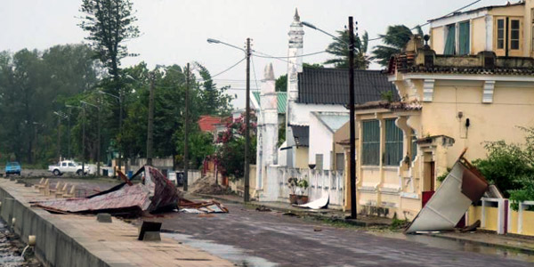 Cyclone Dineo hit Inhambane in Mozambique. © Steven Clarey/Twitter