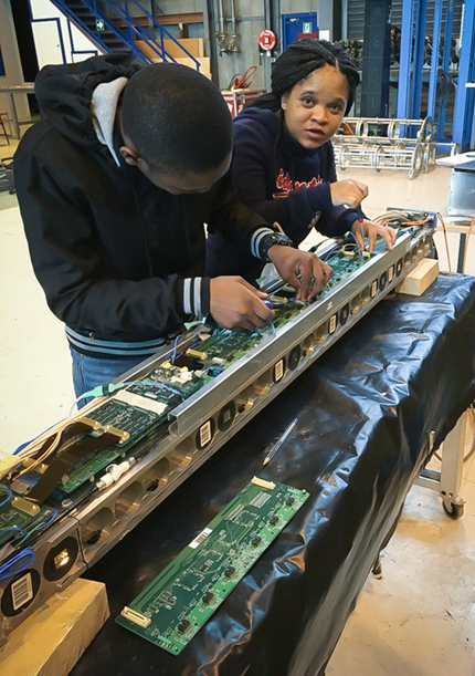 Technicien Spécialisé en Diagnostic et Electronique Embarquée d'automobile  CV WALID EMBARY.