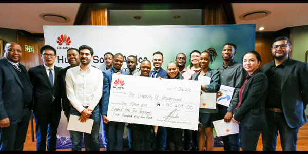 Huawei cheque hand over for Wits scholarships Huawei cheque hand over for Wits scholarships