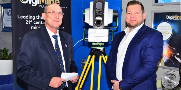 (l-r): Prof Fred Cawood, director of the Wits Mining Institute and Nick Venter, outgoing general manager – Maptek Africa