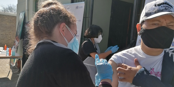 Pharmacy students providing health services to the homeless