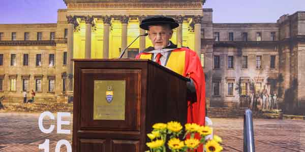 Wits awards Chemistry alumnus Dr David Fine an honorary doctorate in Science