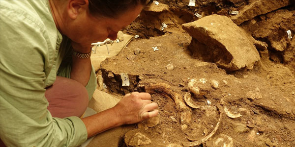 NEW STUDY: SapienCE researchers have published a new study which provides vital information about how and when we may have started developing modern human identities. Image showing excavation at Blombos Cave, South Africa. Photo: UiB, SapienCE NEW STUDY: SapienCE researchers have published a new study which provides vital information about how and when we may have started developing modern human identities. Image showing excavation at Blombos Cave, South Africa. Photo: UiB, SapienCE