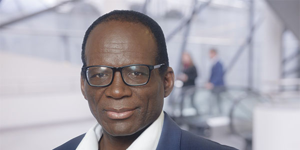 Professor Collen Masimirembwa of the SBIMB won the Pioneer Award for research in pharmacogenomics.600x300
