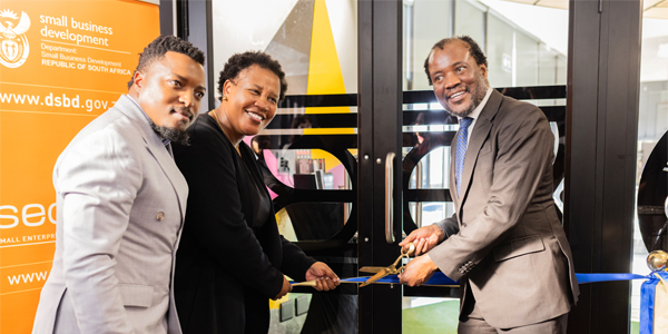 The Vice-Chancellor and Principal Wits University, Professor Zeblon Vilakazi, joined by the Acting CEO of SEDA, Nkosinathi Mbatha and the Deputy Director General of the Department of Small Business Development, Thulisile Manzini. The Vice-Chancellor and Principal Wits University, Professor Zeblon Vilakazi, joined by the Acting CEO of SEDA, Nkosinathi Mbatha and the Deputy Director General of the Department of Small Business Development, Thulisile Manzini.