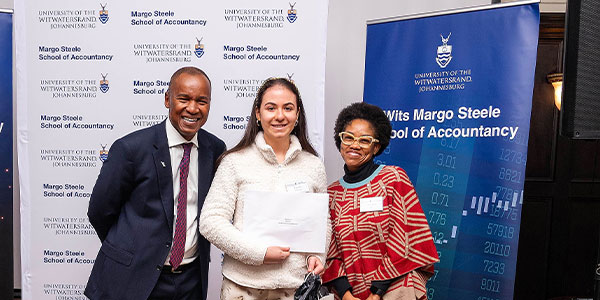 Brilliant accountants celebrated at prizegiving ceremony