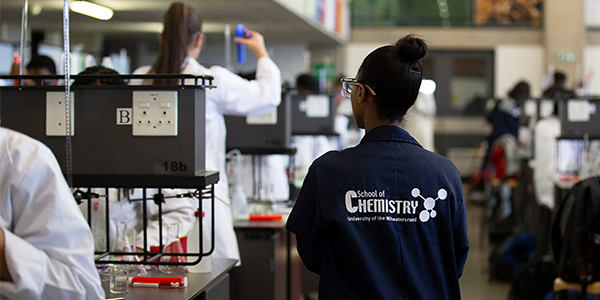 Students in Chemistry lab © Shivan Parusnath