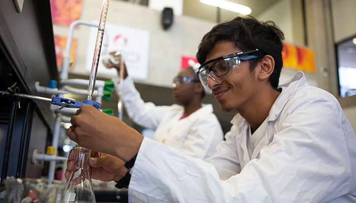 Student in lab photo Shivan Parusnath